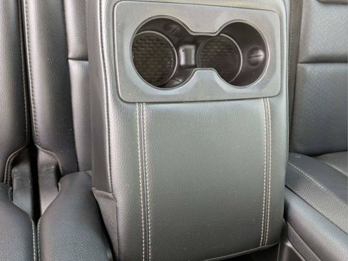 Used 2022 RAM 1500 Laramie AWD/4WD image 11