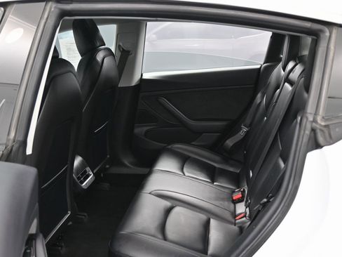 Used 2018 Tesla Model 3 Long Range image 34