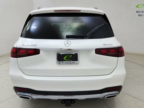 Used 2025 Mercedes-Benz GLS 450 4MATIC w/ AMG Line Exterior image 5