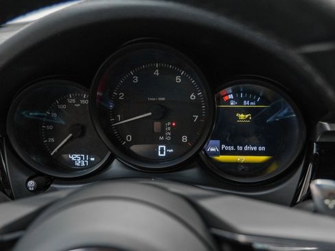 Used 2022 Porsche Macan image 15