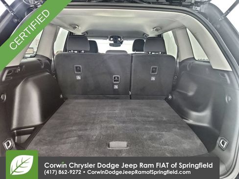 Certified 2023 Jeep Grand Cherokee Laredo AWD/4WD image 29