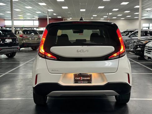 Used 2024 Kia Soul LX w/ Option Group 015 image 6