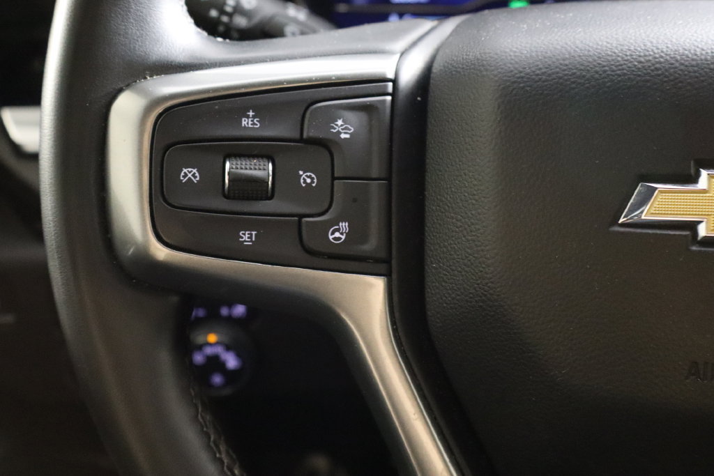 Used 2023 Chevrolet Silverado 1500 LT AWD/4WD image 8