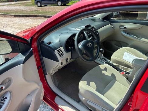 Used 2012 Toyota Corolla LE FWD image 8