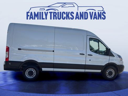 Used 2019 Ford Transit 250 148 Medium Roof RWD image 5