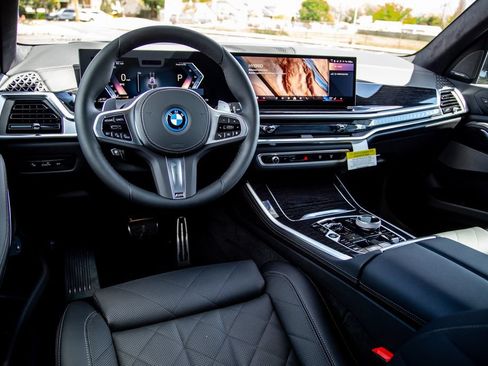 New 2026 BMW X5 xDrive50e w/ Executive Package AWD/4WD image 10
