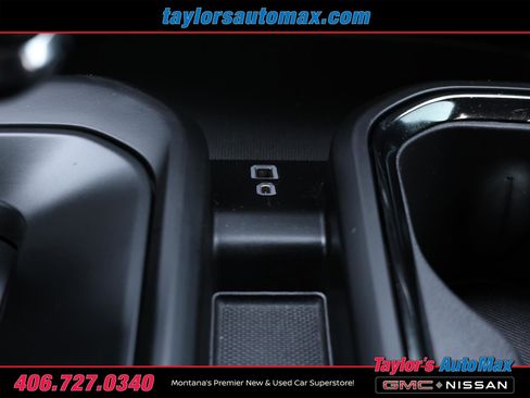 Used 2022 GMC Sierra 1500 AT4X image 29