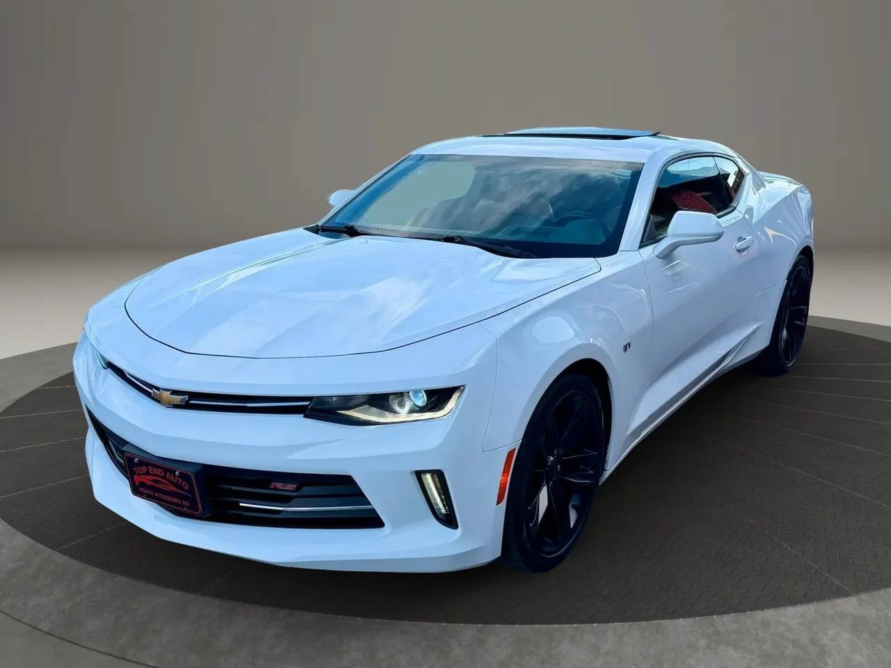 Used 2017 Chevrolet Camaro LT RWD image 1