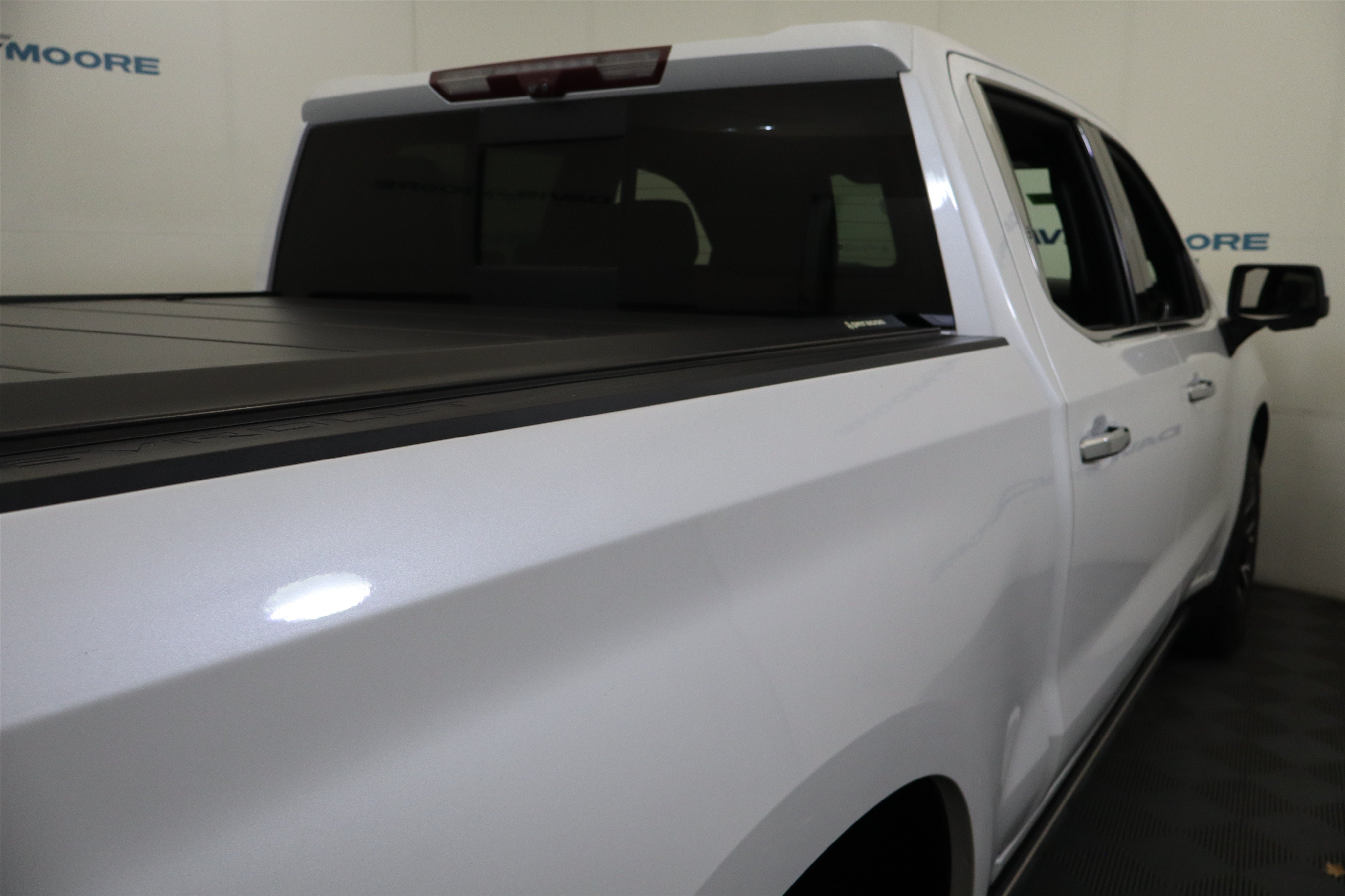 Used 2020 Chevrolet Silverado 1500 High Country w/ Technology Package AWD/4WD image 7