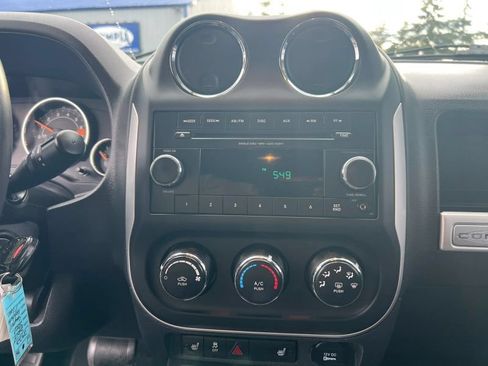 Used 2014 Jeep Compass Latitude AWD/4WD image 25