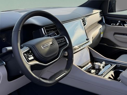 New 2026 Jeep Grand Wagoneer Summit AWD/4WD image 20