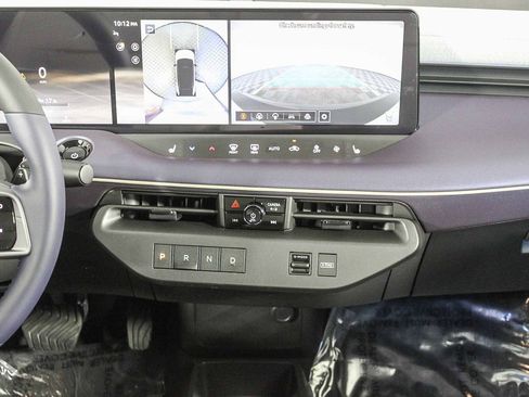 New 2026 Nissan Leaf Platinum+ w/ Cargo Package (Platinum+) image 13