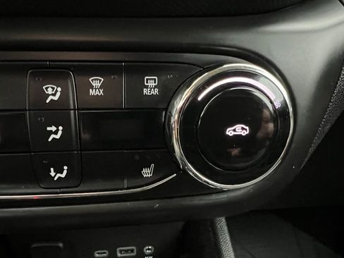 Used 2023 Chevrolet TrailBlazer LT w/ Convenience Package image 40