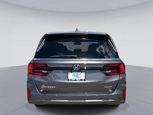 New 2026 Honda Odyssey Touring image 5
