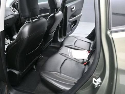 Used 2018 Jeep Compass Limited AWD/4WD image 18
