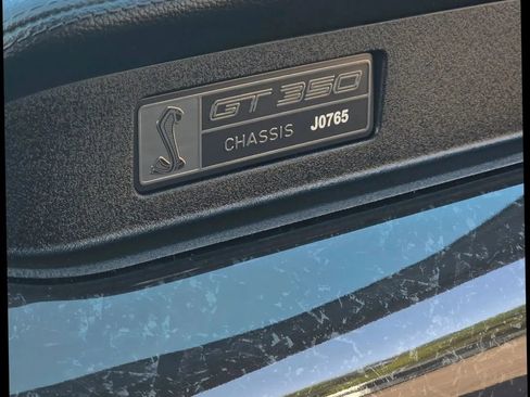 Used 2018 Ford Mustang Shelby GT350 w/ Electronics Package image 25