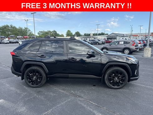 Used 2019 Toyota RAV4 XLE Premium w/ Cold Weather Package AWD/4WD image 40