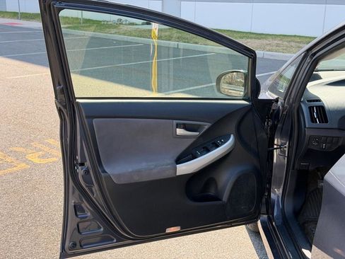 Used 2014 Toyota Prius Two image 27