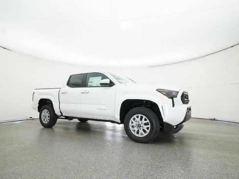 New 2025 Toyota Tacoma SR5 image 28