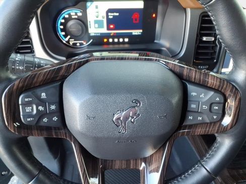 Used 2024 Ford Bronco Outer Banks image 25