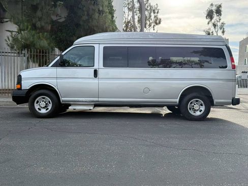 Used 2011 Chevrolet Express 3500 LS image 5