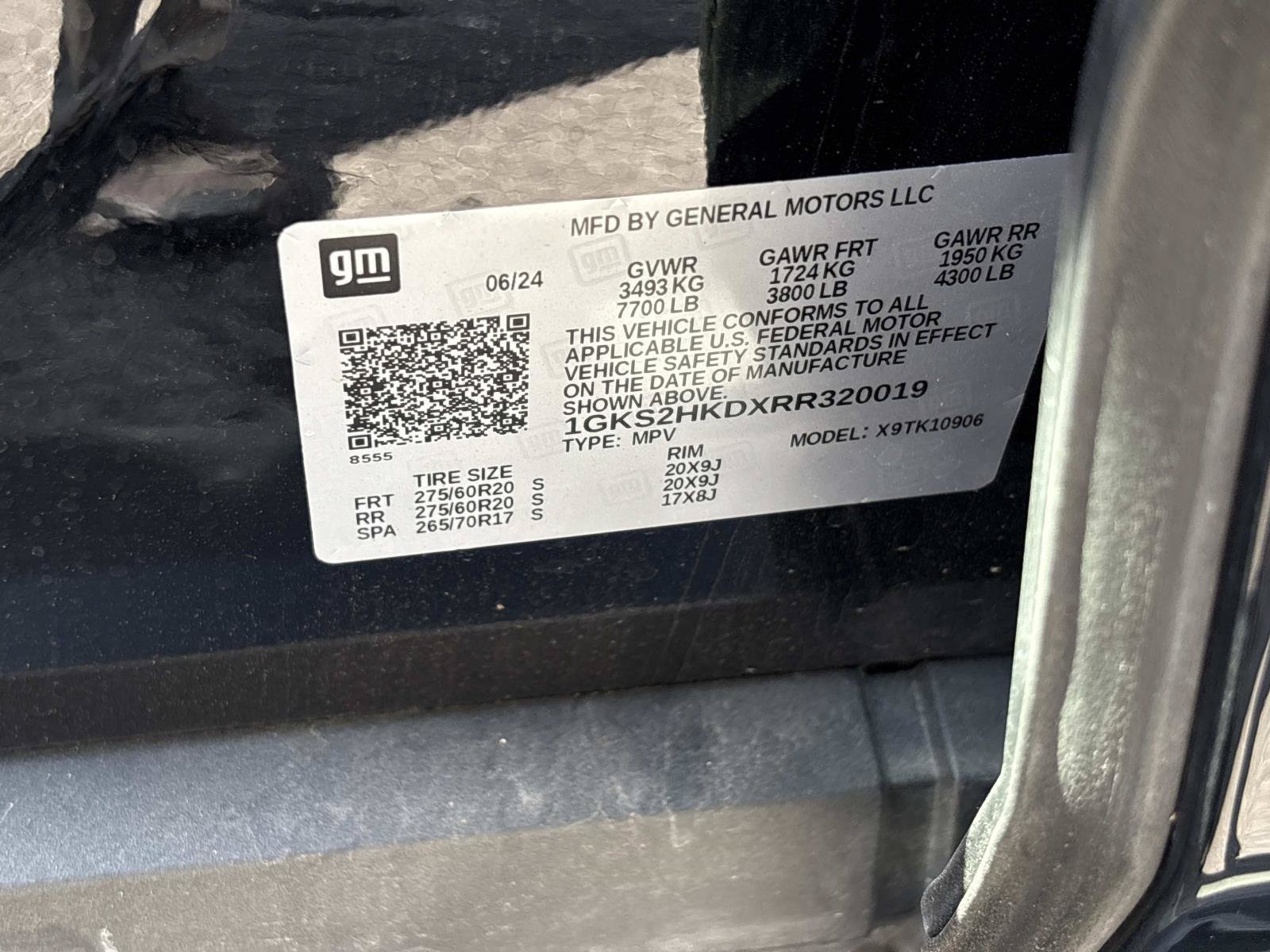 Used 2024 GMC Yukon XL AT4 w/ Technology Package AWD/4WD image 13