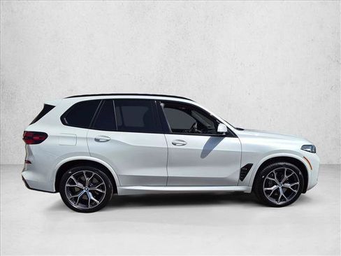 Certified 2024 BMW X5 xDrive50e w/ M Sport Package AWD/4WD image 4