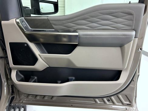 New 2026 Ford F250 Platinum w/ Platinum Plus Package AWD/4WD image 16