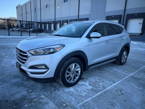Used 2018 Hyundai Tucson SEL Plus image 2
