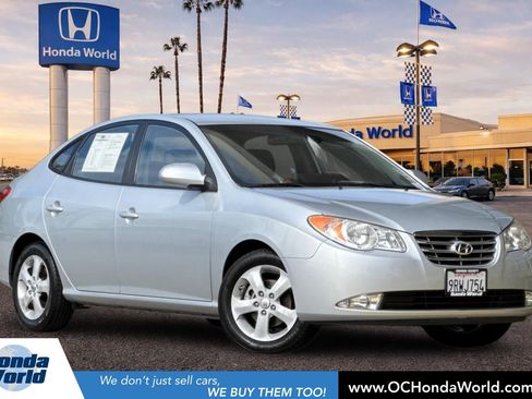 Used 2010 Hyundai Elantra SE FWD image 1