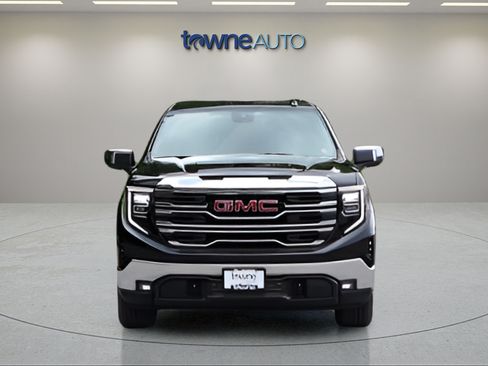 Used 2026 GMC Sierra 1500 SLT AWD/4WD image 9