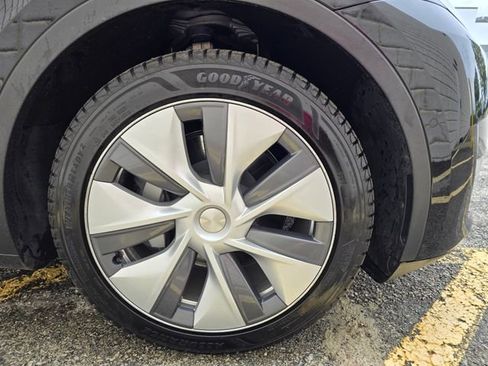 Used 2021 Tesla Model Y Long Range AWD/4WD image 59