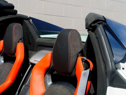 Used 2023 Chevrolet Corvette Stingray Premium Conv w/ Z51 Performance Package RWD image 19