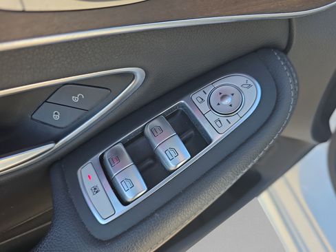 Used 2019 Mercedes-Benz C 300 Sedan image 12