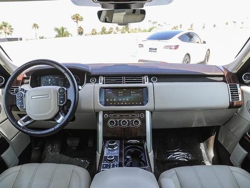 Used 2017 Land Rover Range Rover HSE AWD/4WD image 12