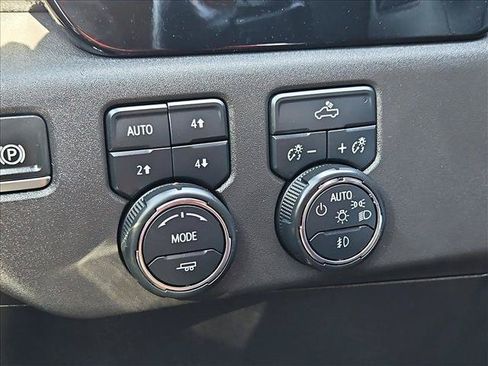Certified 2024 Chevrolet Silverado 1500 LT Trail Boss AWD/4WD image 17