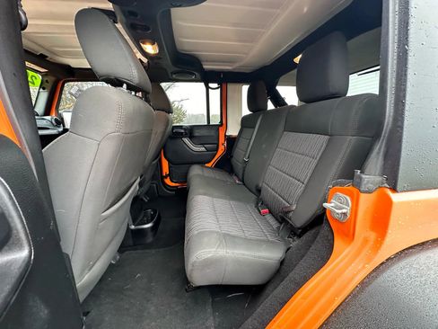 Used 2012 Jeep Wrangler Unlimited Sport image 17