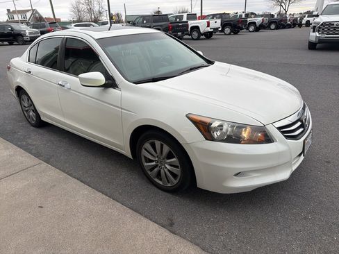 Used 2011 Honda Accord EX-L image 2