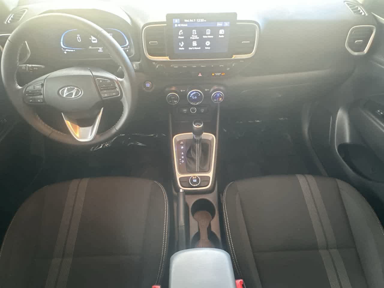 Used 2024 Hyundai Venue SEL FWD image 24