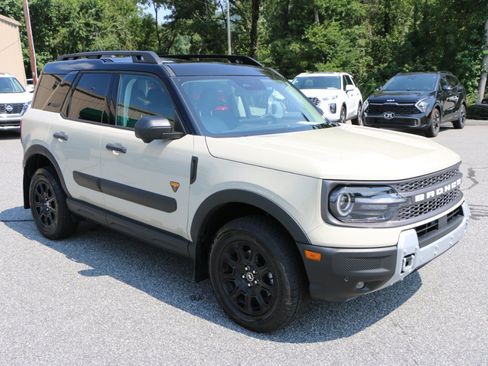 Used 2025 Ford Bronco Sport Badlands w/ Badlands Tech Package AWD/4WD image 10