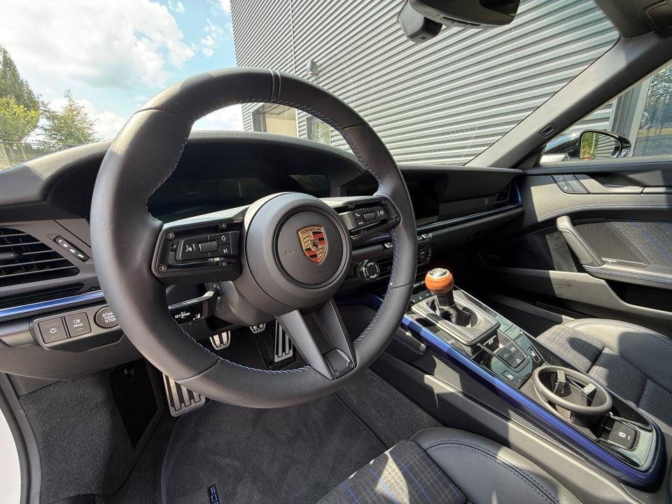 Certified 2026 Porsche 911 Carrera T RWD image 15