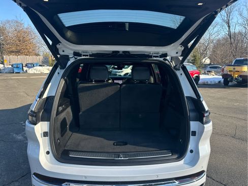 Used 2022 Jeep Grand Cherokee L Overland w/ Luxury Tech Group IV image 7