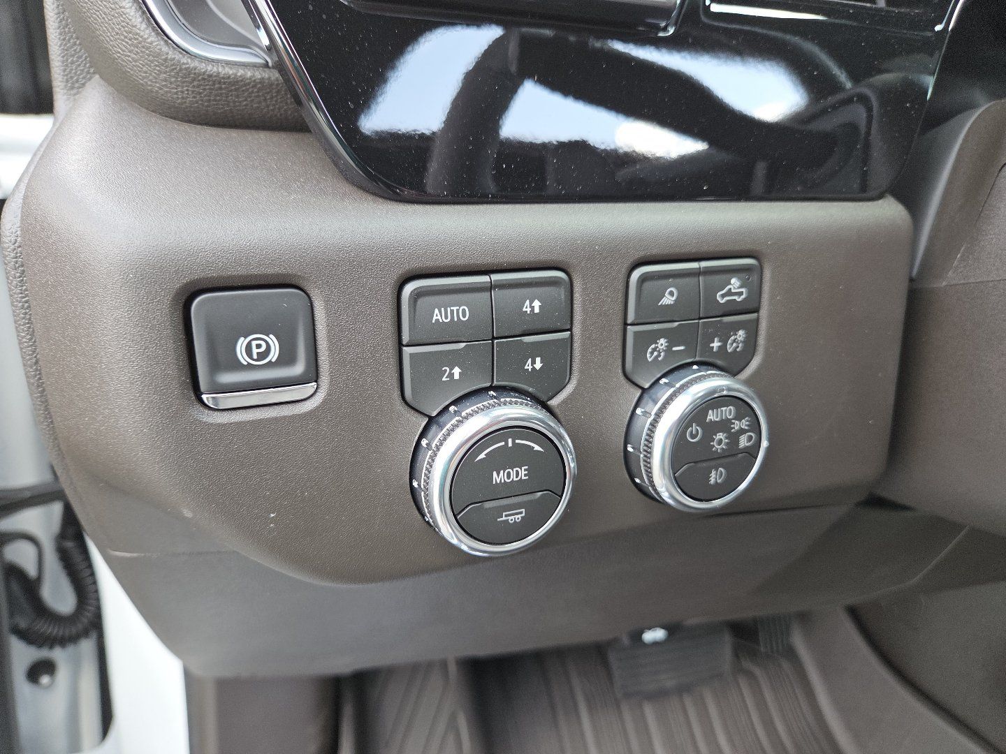 New 2026 GMC Sierra 1500 SLT w/ SLT Premium Plus Package AWD/4WD image 6