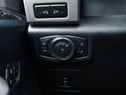 Used 2017 Ford F150 Lariat w/ Equipment Group 502A Luxury AWD/4WD image 15
