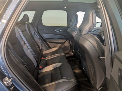 Used 2022 Volvo XC60 B6 R-Design w/ Advanced Package image 30