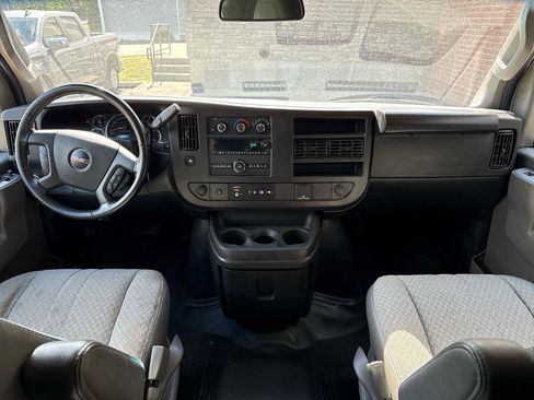Used 2022 GMC Savana 2500 w/ Driver Convenience Package RWD image 7
