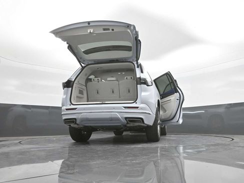 New 2026 Buick Enclave Avenir w/ Super Cruise Package AWD/4WD image 54