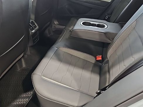 New 2026 Volkswagen Taos SE AWD/4WD image 22