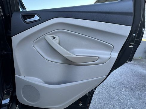 Used 2013 Ford Escape SE image 25