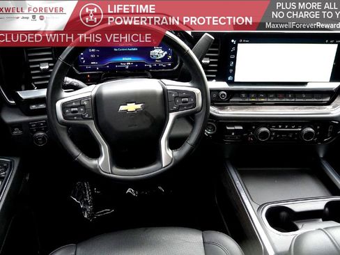 Used 2024 Chevrolet Silverado 2500 LTZ w/ LTZ Convenience Package image 29